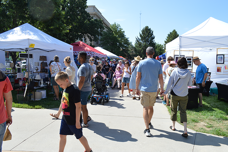 Sidewalk crowd at Arts Picnic 2023